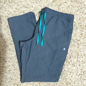 Figs Yola Graphite scrubs